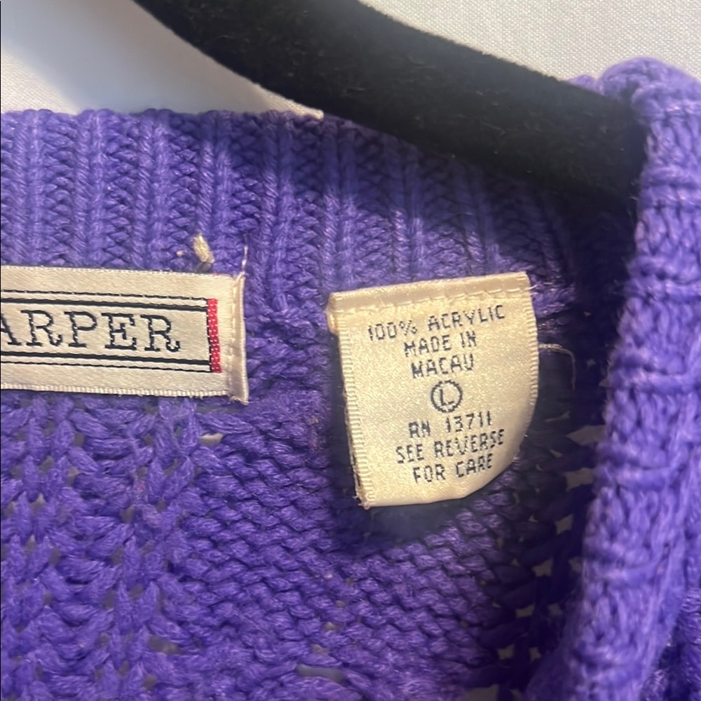 π Joan Harper Chunky Knit Sweater - Picture 2 of 5